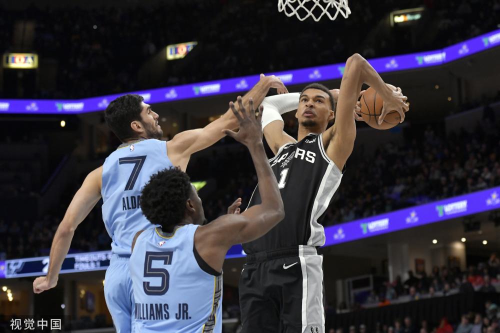 的优秀游泳 的优秀游泳